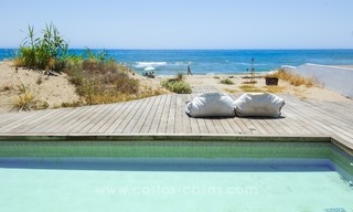 Moderne eerstelijn strand villa te koop in Marbella met schitterend zeezicht 1224 
