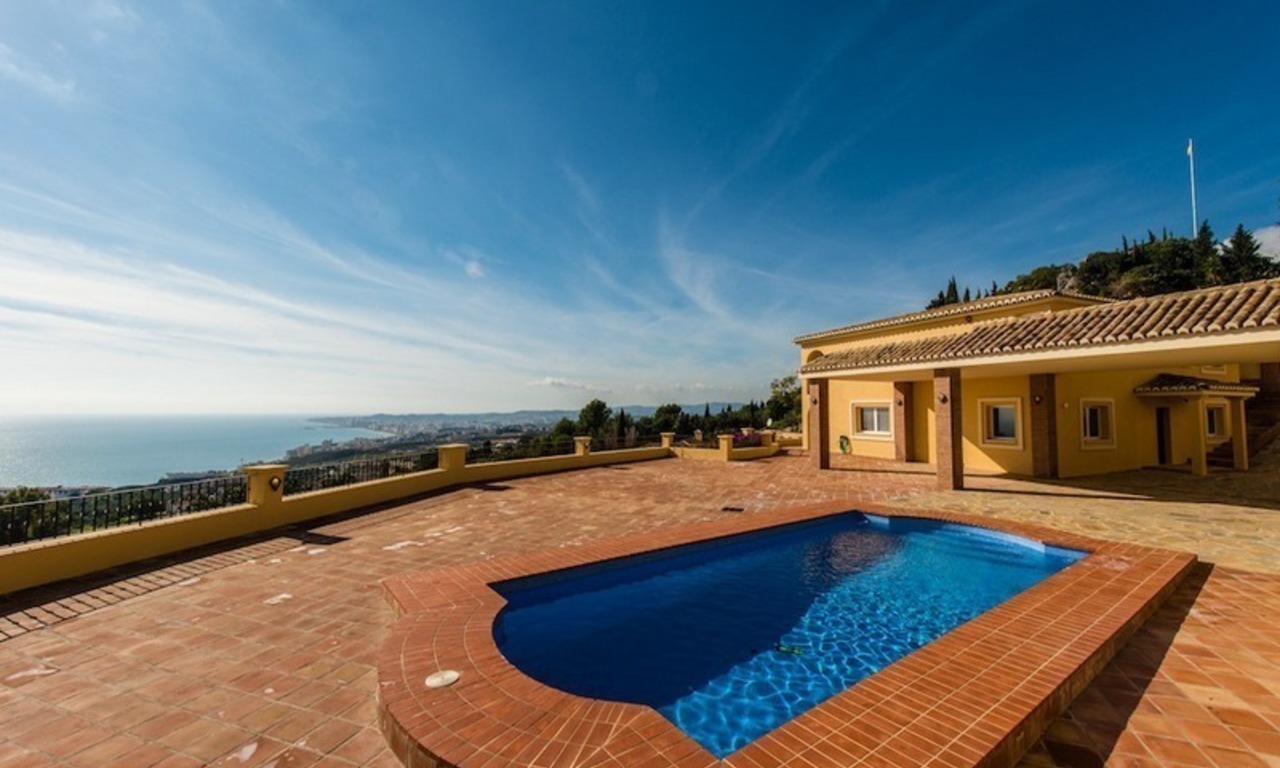 Luxe villa te koop in Benalmadena aan de Costa del Sol 5