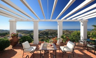 Exclusieve villa te koop in een golfresort, Marbella - Benahavis 0