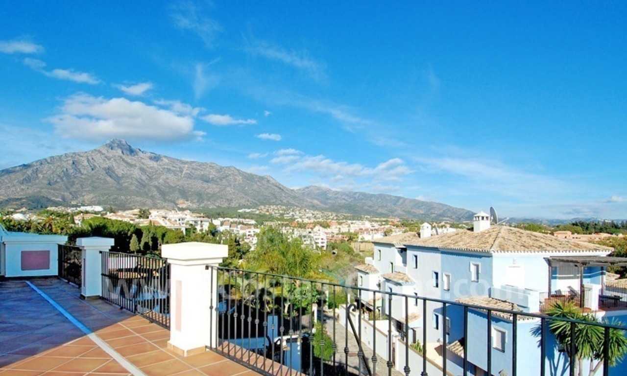 Ruim luxe appartement te koop op de Golden Mile in Marbella 2