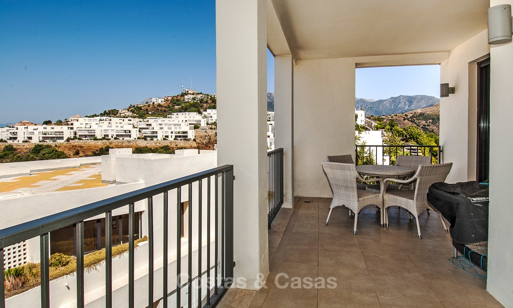 Opportuniteit! Een modern appartement te koop in Marbella met prachtig zeezicht, instapklaar 14590