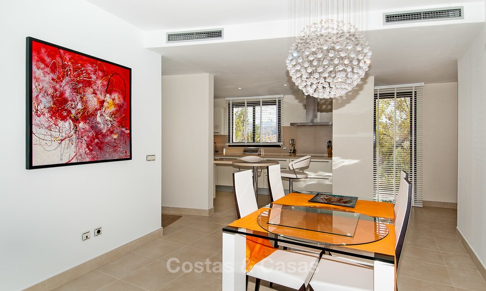 Opportuniteit! Een modern appartement te koop in Marbella met prachtig zeezicht, instapklaar 14603