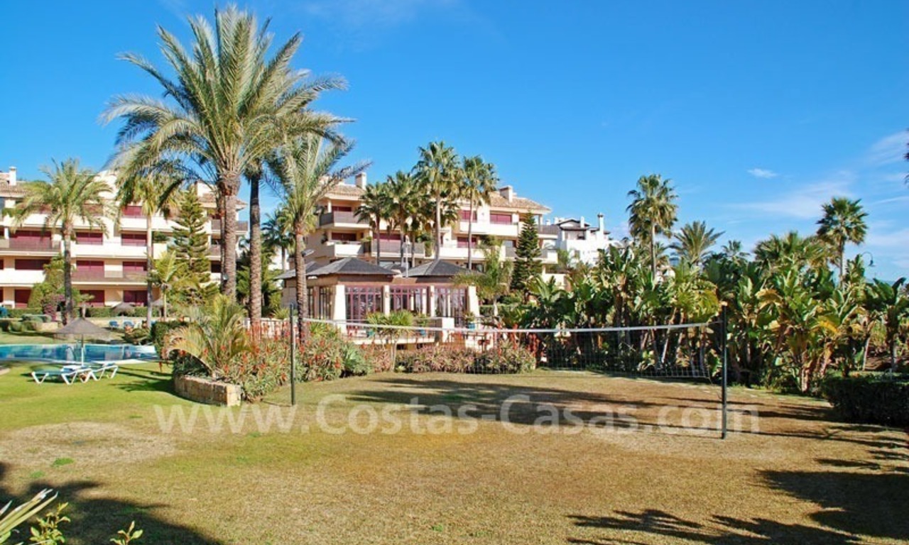 Eerstelijn strand luxe appartement te koop op de New Golden Mile tussen Puerto Banus - Marbella en Estepona centrum 21