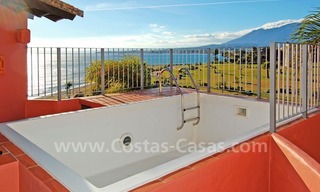 Luxe eerstelijn strand hoek penthouse appartement te koop, New Golden Mile, Marbella - Estepona 24