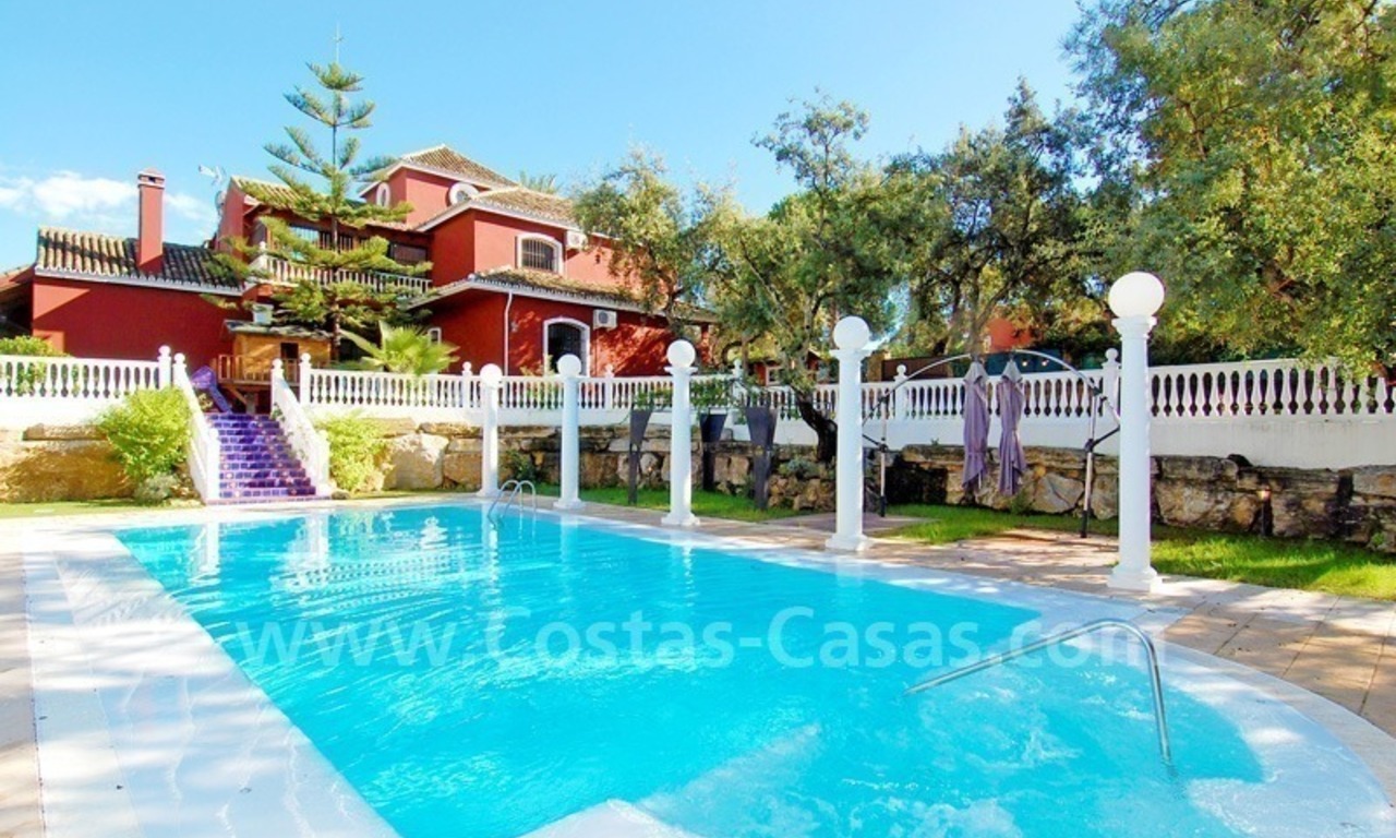 Villa te koop in Marbella met mogelijkheid tot een klein hotel of B&B 0
