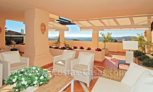Ruim luxe appartement te koop in Nueva Andalucia te Marbella 