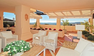 Ruim luxe appartement te koop in Nueva Andalucia te Marbella 0