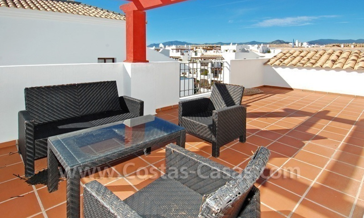 Hoek penthouse appartement te koop vlakbij het strand in Marbella 1