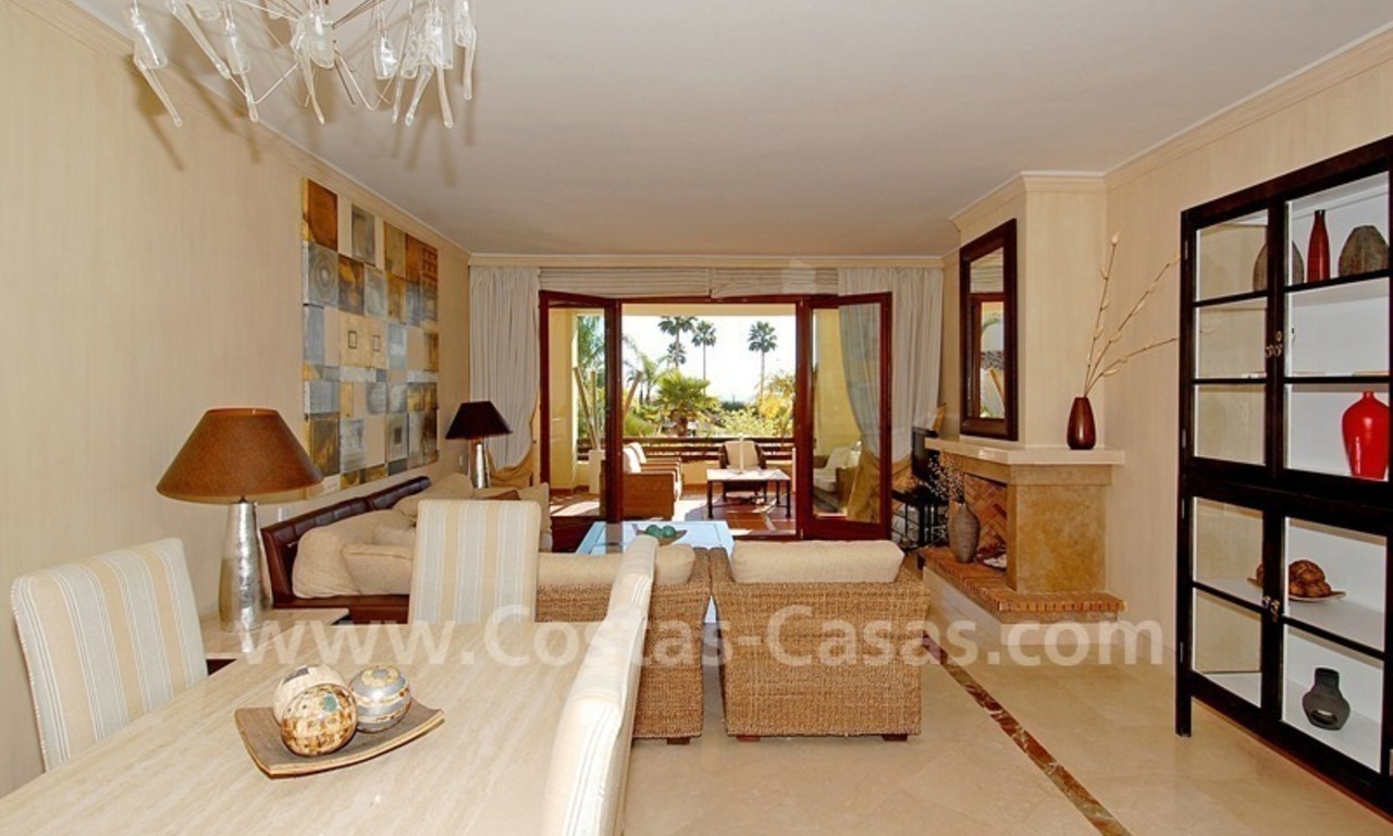Luxe appartement te koop, eerstelijn strand complex, New Golden Mile, Marbella - Estepona 3