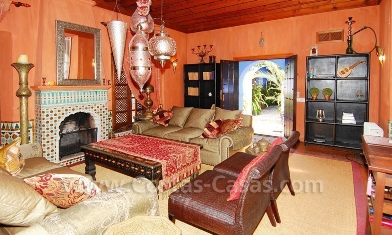Dubbel huis te koop in een Moors-Andalusische stijl op de Golden Mile in Marbella 8