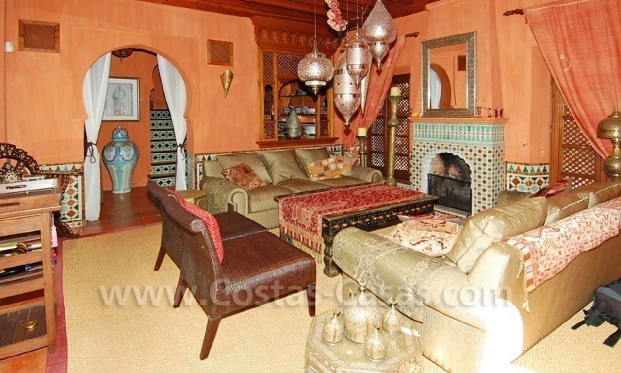 Dubbel huis te koop in een Moors-Andalusische stijl op de Golden Mile in Marbella 9