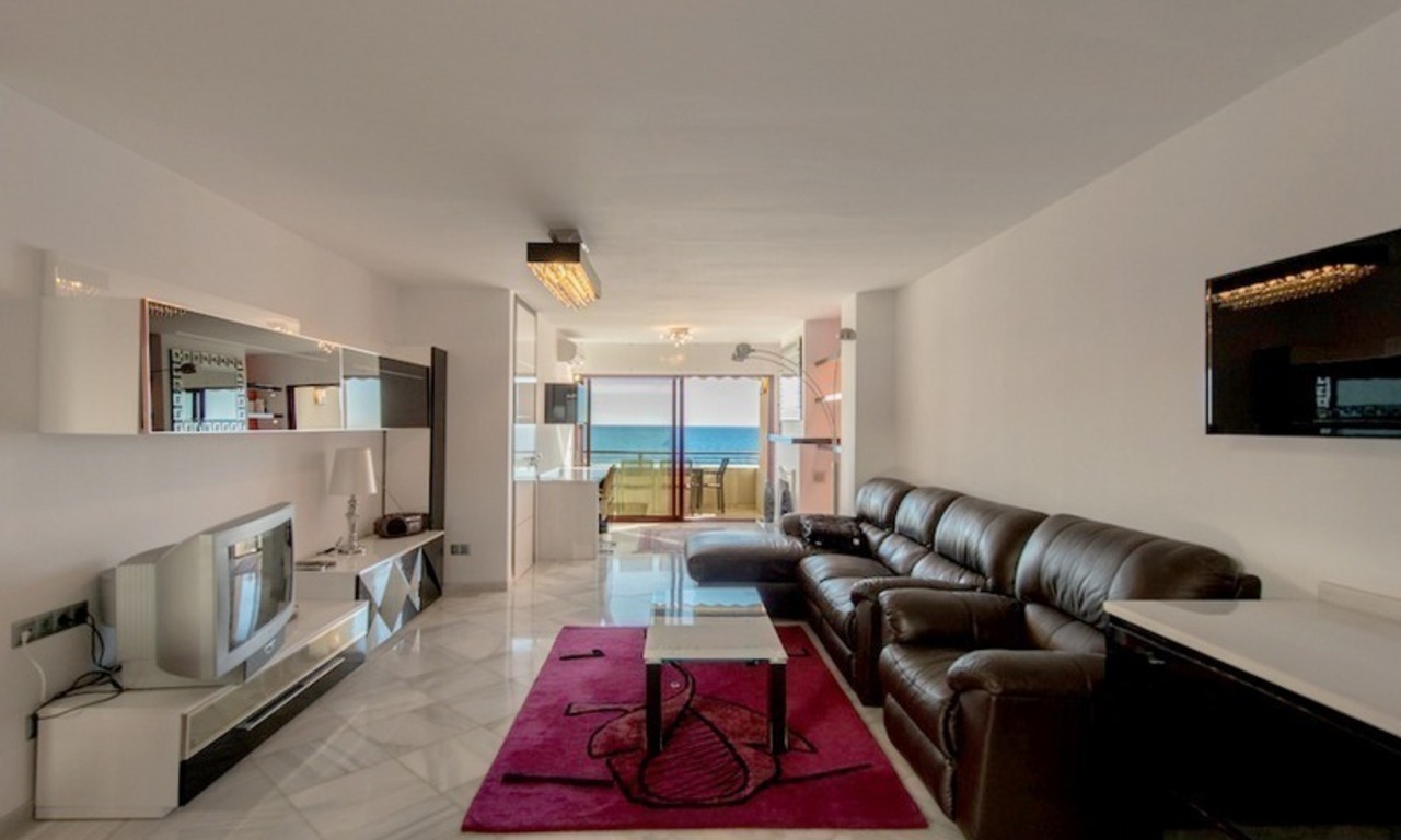 2 Penthouse appartementen naast elkaar gelegen, direct aan de strandboulevard in Estepona centrum 2