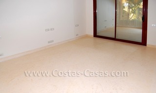 Luxe appartement te koop in een eerstelijnstrand complex op de New Golden Mile tussen Marbella en Estepona 9