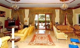 Urgente verkoop! Villa in Andalusische stijl te koop in Estepona, Marbella 11