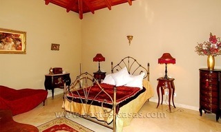 Urgente verkoop! Villa in Andalusische stijl te koop in Estepona, Marbella 21