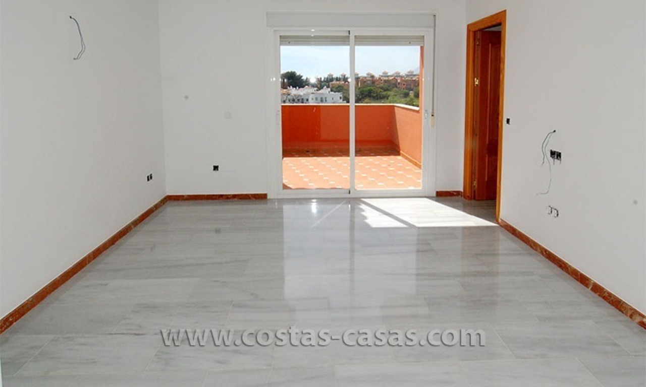 Sterk afgeprijsde nieuwbouw villa te koop op de New Golden Mile tussen Marbella en Estepona 7