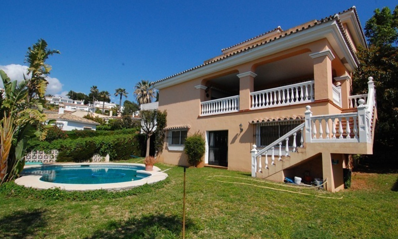 Villa in Spaanse stijl te koop in Nueva Andalucía, Marbella 19