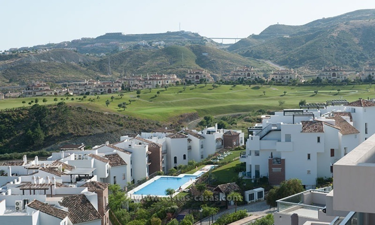 Nieuw luxe penthouse vakantie appartement te huur in moderne stijl in Marbella – Benahavis, Costa del Sol 4