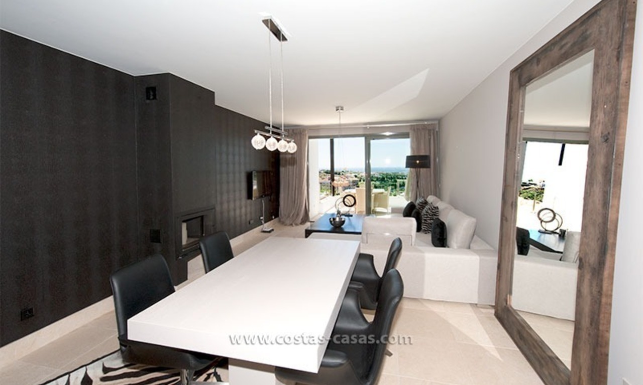 Nieuw luxe vakantie appartement te huur in moderne stijl in golfresort, Marbella – Benahavis, Costa del Sol 9