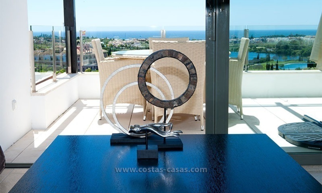 Nieuw luxe vakantie appartement te huur in moderne stijl in golfresort, Marbella – Benahavis, Costa del Sol 5