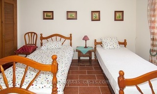 Villa te koop in een up-market gebied van Nueva Andalucia te Marbella 35