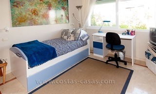 Luxe appartement te koop aan het strand op de New Golden Mile tussen Marbella en Estepona 10