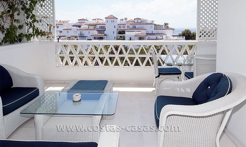 Strandappartement te koop in Puerto Banús, Marbella 