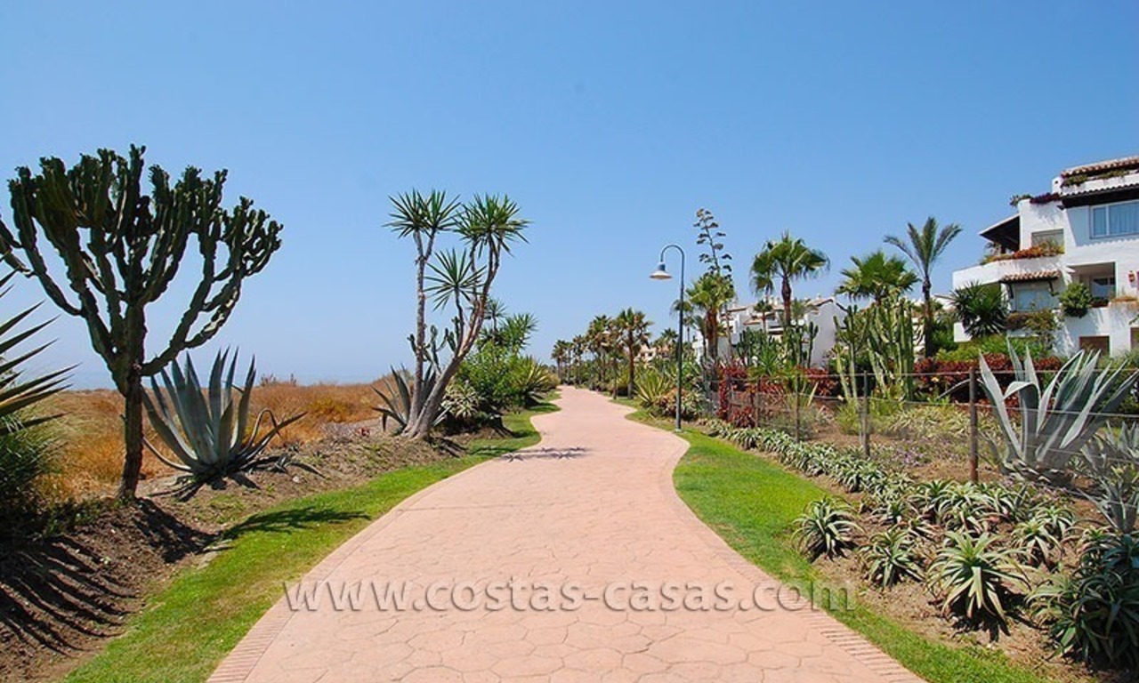 Strandappartement te koop op de New Golden Mile tussen Marbella en Estepona 16