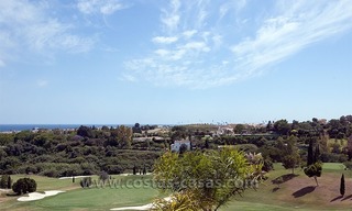 Moderne villa in Andalusische stijl te koop, golfresort, New Golden Mile, tussen Marbella, Benahavís - Estepona 28
