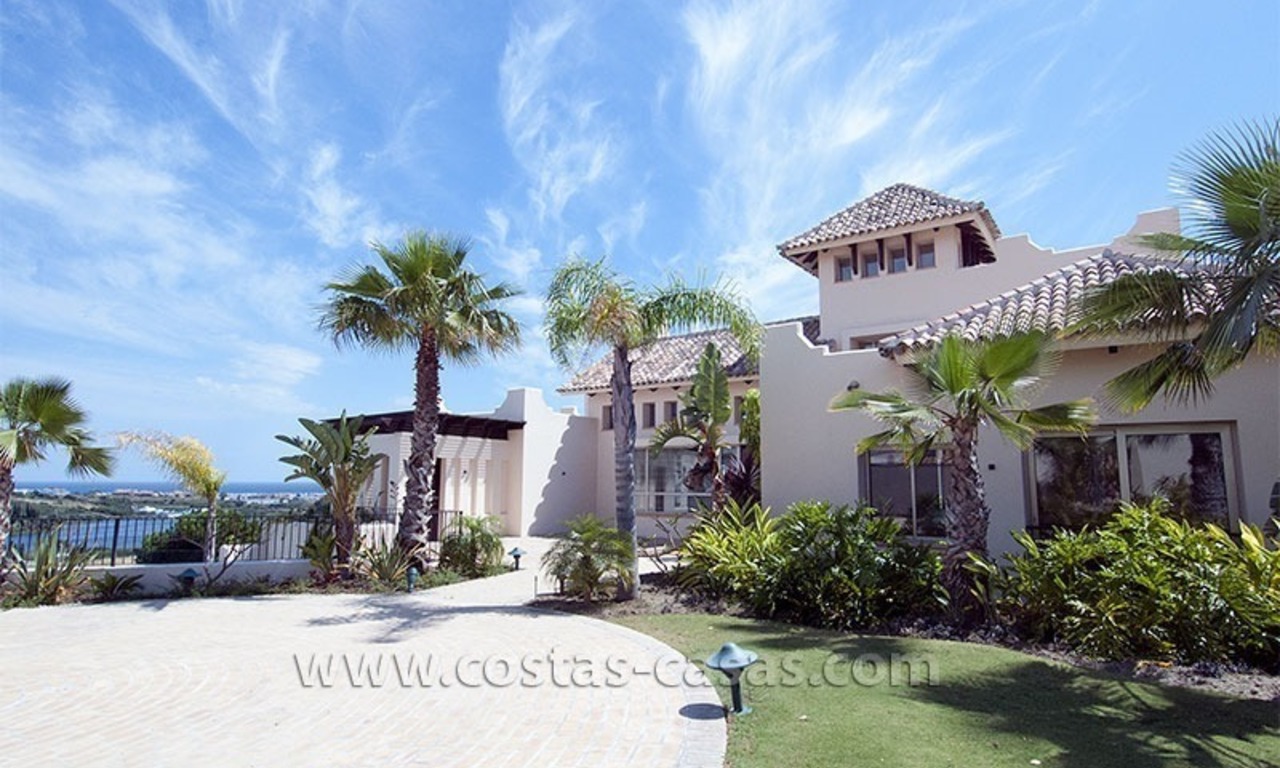Moderne villa in Andalusische stijl te koop, golfresort, New Golden Mile, tussen Marbella, Benahavís - Estepona 33