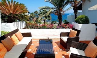 Aan strand gelegen penthouse te koop te Puerto Banus in Marbella 1