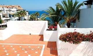 Aan strand gelegen penthouse te koop te Puerto Banus in Marbella 20