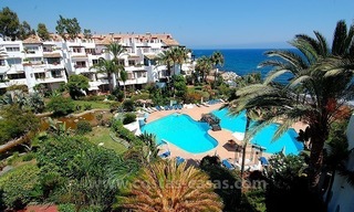 Aan strand gelegen penthouse te koop te Puerto Banus in Marbella 21
