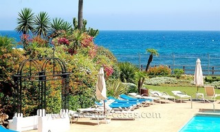 Aan strand gelegen penthouse te koop te Puerto Banus in Marbella 26