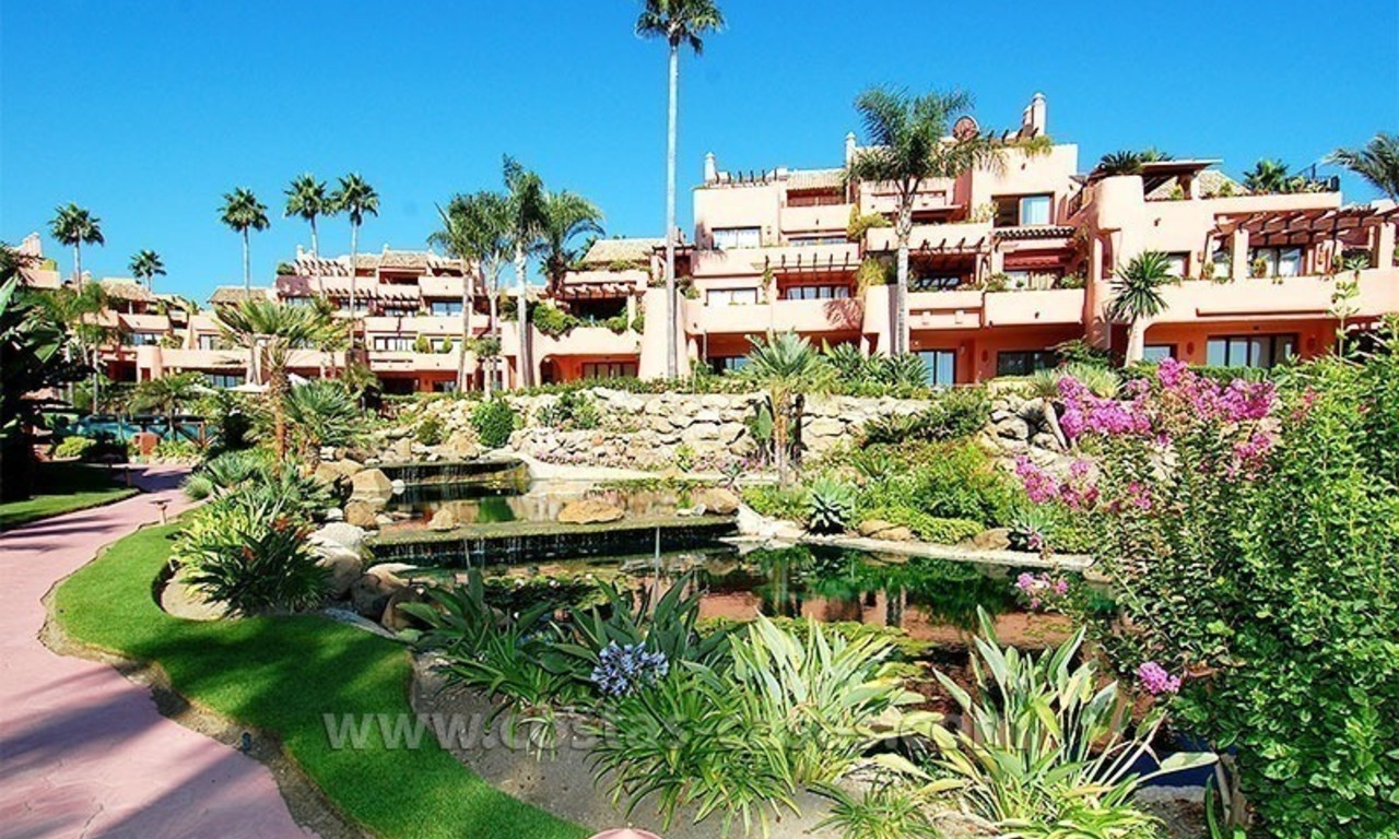 Te huur voor vakantie: Luxe eerstelijnstrand appartement, strand complex, New Golden Mile, Marbella - Estepona, Costa del Sol 21