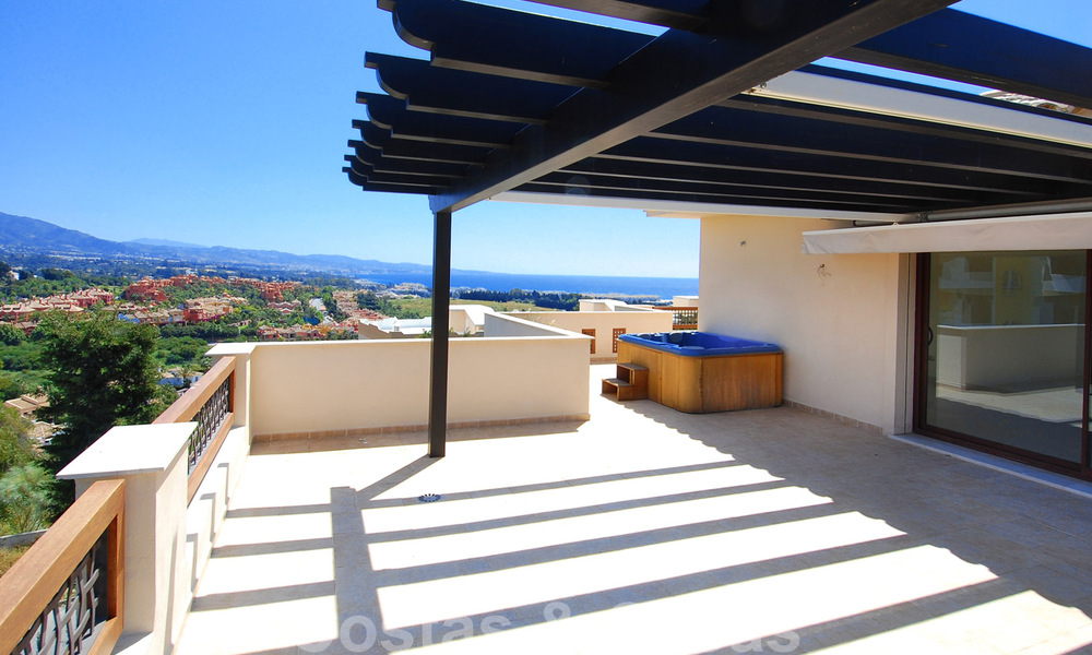Luxe appartementen te koop in Nueva Andalucia - Marbella, op loopafstand van voorzieningen en Puerto Banus 30600