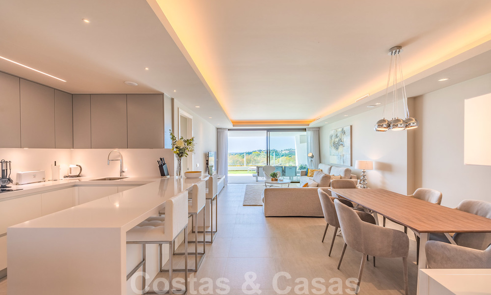 Instapklare moderne appartementen te koop in Nueva Andalucia te Marbella 26949