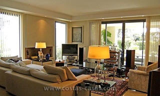 Te koop in Marbella: Exclusief luxe appartement op de Golden Mile 8