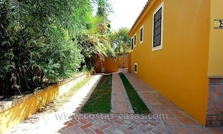 Te koop: Villa in Andalusische stijl naast golfclub te Estepona - Marbella 11
