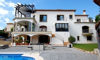 Te koop. Exclusieve villa in Andalusische stijl te Marbella - Benahavís 4