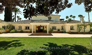 Te koop: Exclusieve villa in Andalusische stijl te Marbella – Benahavís 1