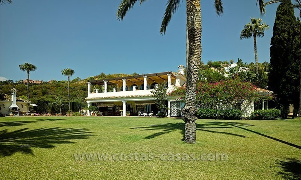Te koop: Exclusieve villa in Andalusische stijl te Marbella – Benahavís 3