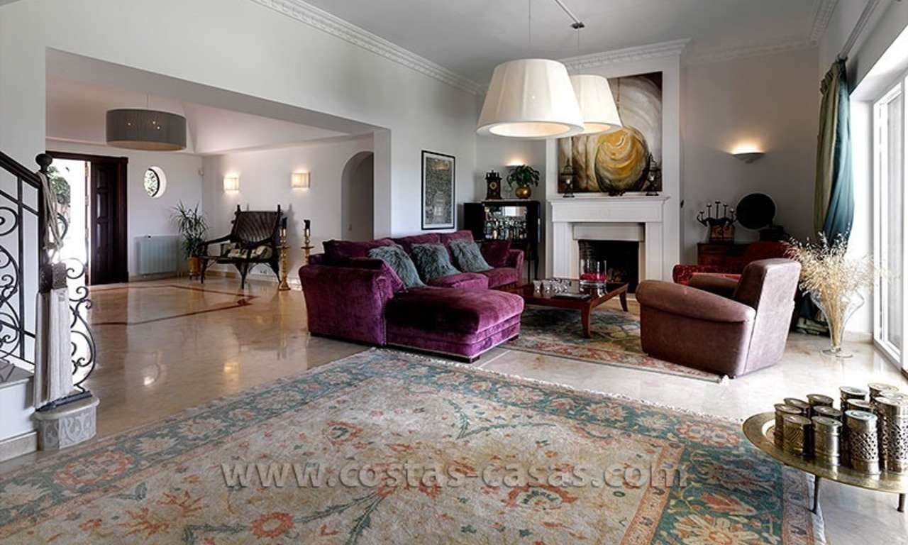 Te koop: Exclusieve villa in Andalusische stijl te Marbella – Benahavís 9