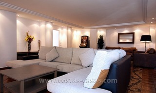 Te koop: Ruime, volledig toegeruste en gerenoveerde villa in Marbella stad 29