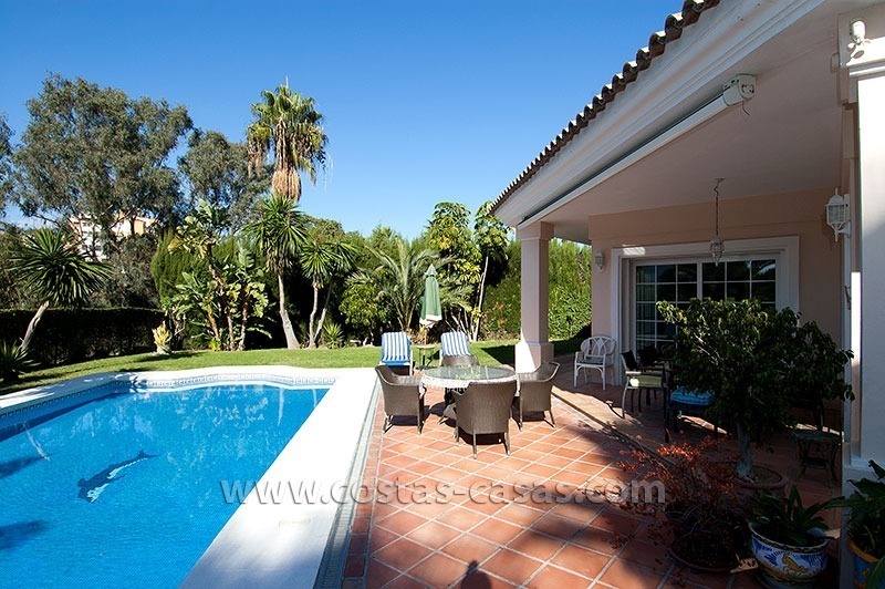 Te Koop: Grote, goed onderhouden villa tussen Marbella en Estepona