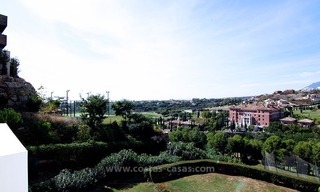 Te koop: Luxe, modern eerstelijns golfappartement te koop op een 5-sterren golfresort in de driehoek Marbella – Benahavís – Estepona 5