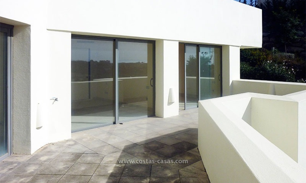 Te koop: Luxe, modern eerstelijns golfappartement te koop op een 5-sterren golfresort in de driehoek Marbella – Benahavís – Estepona 16