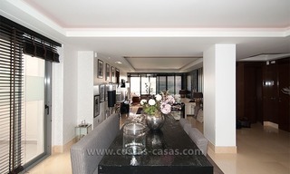 Te koop in het gebied van Marbella en Benahavís: modern, luxe golf appartement 7