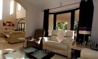 Te koop: Grote modern luxueuze villa nabij het strand in Marbella 15