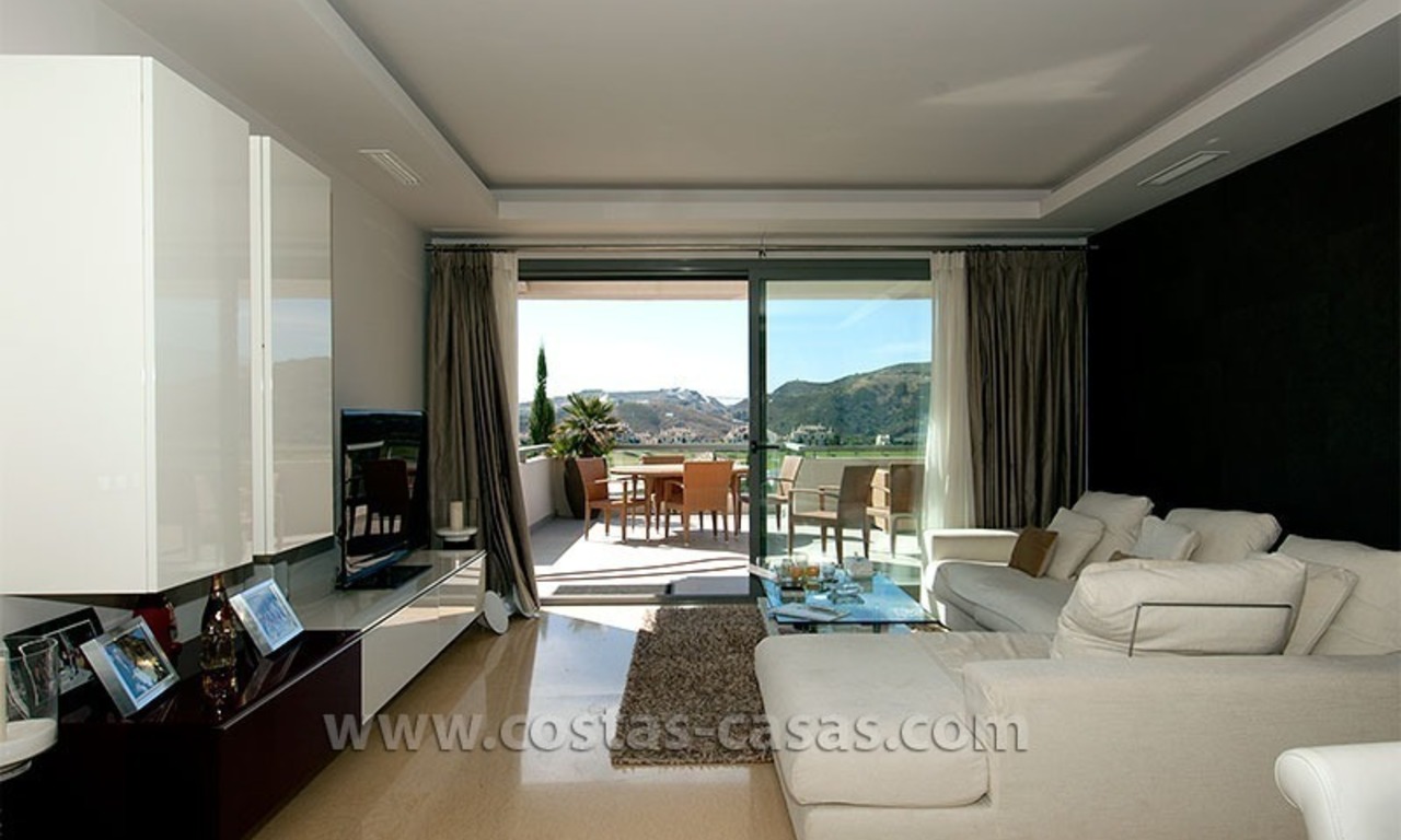 Te huur modern, luxe golf vakantie appartement, Marbella – Benahavis, Costa del Sol 7